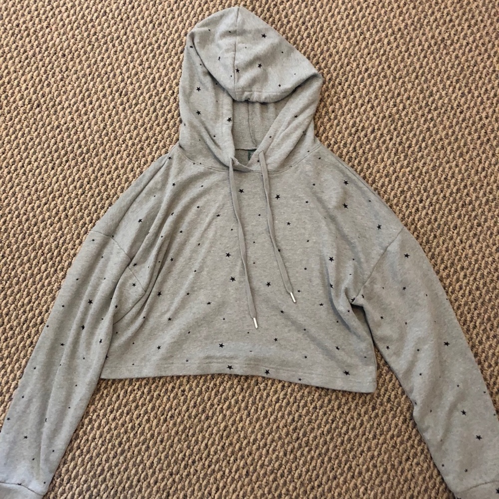Cropped star sweatshirt